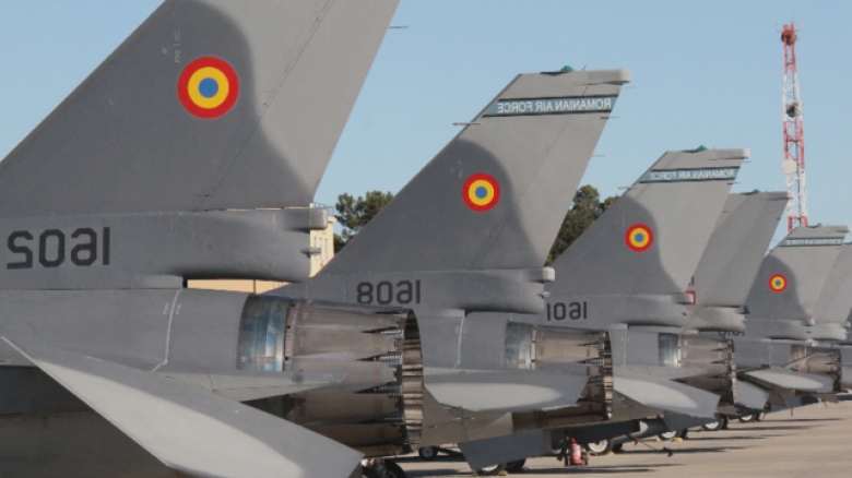 Trei avioane F-16 din Norvegia au aterizat în România pentru a întări flota de la baza "Mihail Kogălniceanu" 1 trei aeronave f 16 cumparate din norvegia au ajuns in romania si vor intari escadrila de la baza mihail kogalniceanu 68b075f95e756
