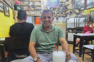 truck drivers doctors and bakers ordinary yemenis turn to veteran journalist when justice fails 68a2d19c86b50