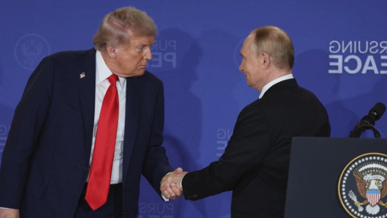 Trump dezvăluie acordul cu Putin: Războiul din Ucraina ar putea lua sfârșit printr-un schimb de teritorii, afirmând că „Rusia are o influență considerabilă” 1 trump anunta ca a convenit cu putin ca razboiul din ucraina se va incheia cu un schimb de teritorii rusia este o putere foarte mare 68a01eb519198