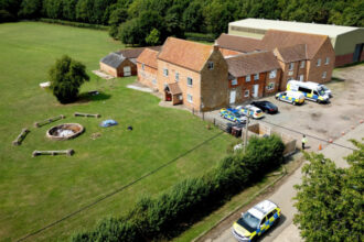 un barbat de 76 de ani a fost arestat pentru otravirea unor copii intr o tabara de vara din marea britanie 688c59b016824