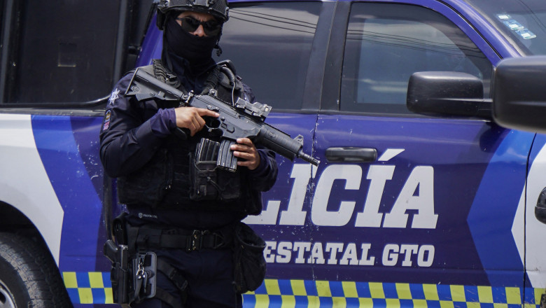 Un procuror federal din Mexic a căzut victimă unei ambuscade mortale în vehiculul său oficial, în apropierea frontierei cu Statele Unite 1 un procuror federal din mexic a fost asasinat in masina oficiala intr un oras de la granita cu statele unite 6891af99826c9