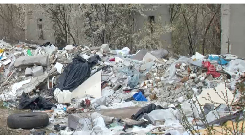 Un tânăr din Giurgiu s-a ales cu o amendă usturătoare după ce a abandonat deșeuri pe câmp și a rămas fără mașină 1 un tanar din giurgiu a ramas fara masina cu care a mers sa arunce deseuri pe un camp a primit si o amenda uriasa 6895f68a00bcc