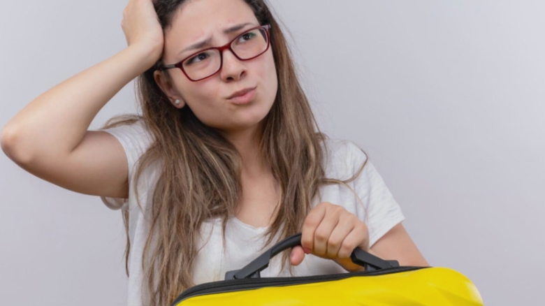 Vacanțe compromise și călători îngrijorați. O agenție de turism de renume nu și-a onorat plățile către hoteluri și se află în pragul falimentului. ANAT recomandă românilor să evite zborurile 1 vacante blocate si turisti disperati o mare agentie de turism nu a platit hotelierii si risca falimentul anat ii sfatuieste pe romani sa nu urce in avion 68b1aecbc949d