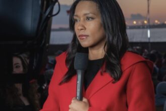 video cine este jurnalista care l a intrebat direct pe vladimir putin daca va continua sa ucida civili in ucraina 68a1a4ae23dc0