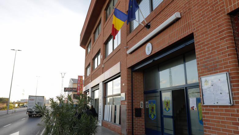 De la Primărie la Ambasade: 270 de funcționari din instituții publice, trimiși în străinătate fără selecție competitivă 1 video de la primaria de comuna la ambasada 270 de angajati din institutii centrale si locale detasati peste hotare fara concurs 68921370c8ccc