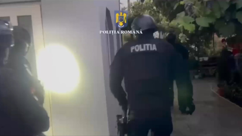 Lovitură de proporții în inima Capitalei: un seif cu bunuri de 20.000 de euro, deschis cu unelte artizanale 1 video jaf de proportii in capitala seif cu bunuri in valoare de 20 000 de euro spart cu unelte improvizate 689dc5627edab