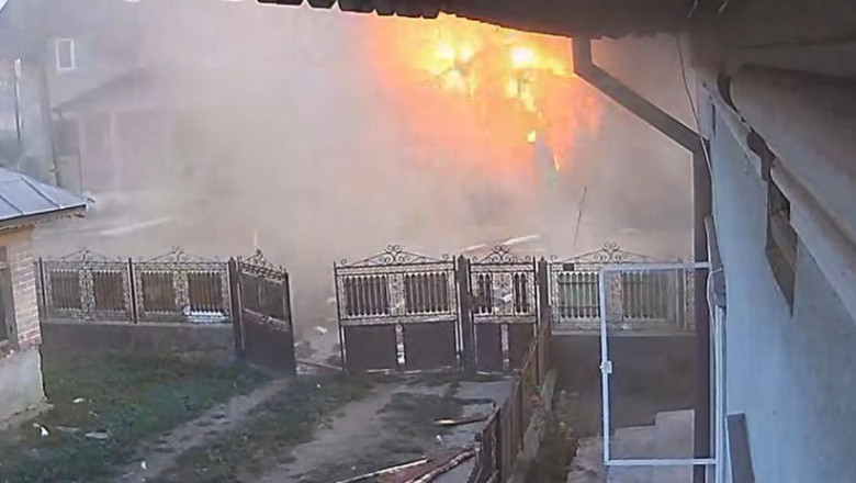 Explozia devastatoare care a făcut prăpăstii într-un magazin din Mogoșani, satul Cojocaru: fără victime raportate 1 video momentul in care o explozie distruge un magazin din comuna damboviteana mogosani sat cojocaru nu exista victime 688f07259b484