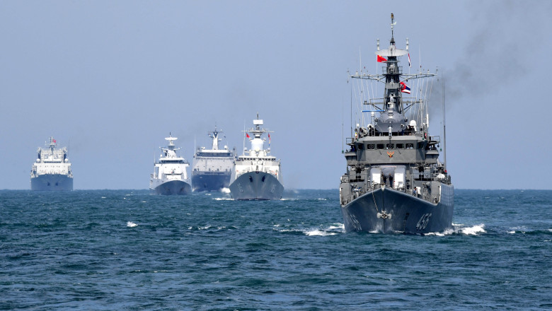 Navele chineze ajung la Vladivostok pentru manevre comune cu Rusia: descoperă forța flotei lui Xi Jinping 1 video nave chineze au sosit la vladivostok pentru exercitii comune cu rusia cum arata piesele de rezistenta din flota lui xi jinping 688c62c0a7366