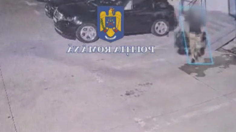 O craioveancă devine victimă a unui jaf comis de un cunoscut din mediul online, care îi fură mașina și evadează, deși nu are permis de conducere 1 video o femeie din craiova a fost jefuita de un barbat cunoscut pe internet el i a furat masina si a fugit cu ea desi nu avea permis 68a17e9bd06a0