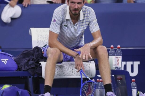 video rusul daniil medvedev amendat cu 42 500 de dolari dupa ce a facut o criza de nervi la us open 68b0b1bc10e9f