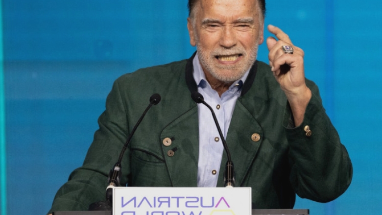 Un vechi filmuleț cu Arnold Schwarzenegger criticându-l pe Trump câștigă popularitate după întâlnirea cu Putin din Alaska 1 video un clip mai vechi in care arnold schwarzenegger il ataca pe trump se viralizeaza dupa dupa intalnirea cu putin din alaska 68a0f597d5f69