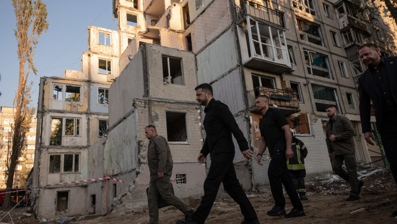 Zelenski denunță atacul Rusiei asupra unei stații de gaze de la granița cu România, menționând că scopul este subminarea pregătirilor Ucrainei pentru sezonul rece 1 zelenski acuza rusia ca a atacat o instalatie de gaze la granita cu romania pentru a slabi pregatirile ucrainei pentru iarna 68933e206825b