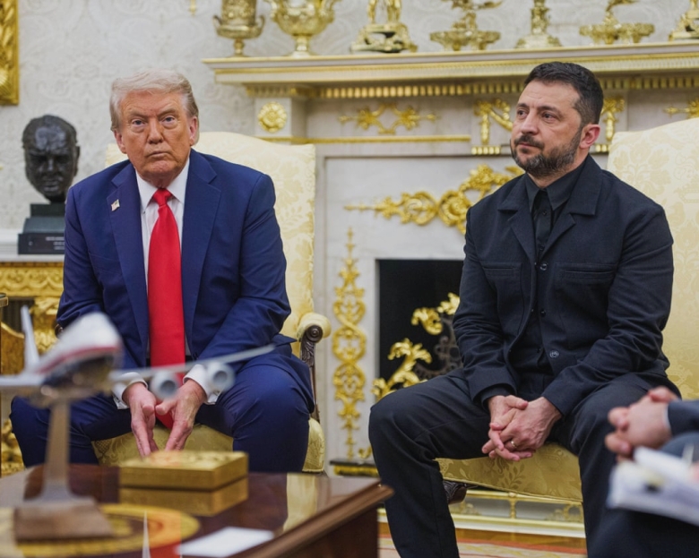 Designerul afirmă că noua ținută a lui Zelenskyy nu a fost o reacție la prima vizită dificilă la Casa Albă 1 zelenskyys new outfit was not a response to difficult first white house visit says designer 68a423965662b