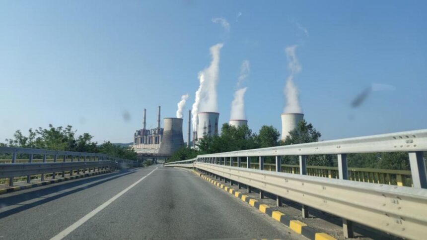 2000 de salariați de la CEO Oltenia evită, momentan, reducerile de personal. Care sunt intențiile conducerii companiei? 1 2000 de angajati de la ceo oltenia scapa deocamdata de disponibilizari ce planuri are conducerea companiei 68d6f012be25f