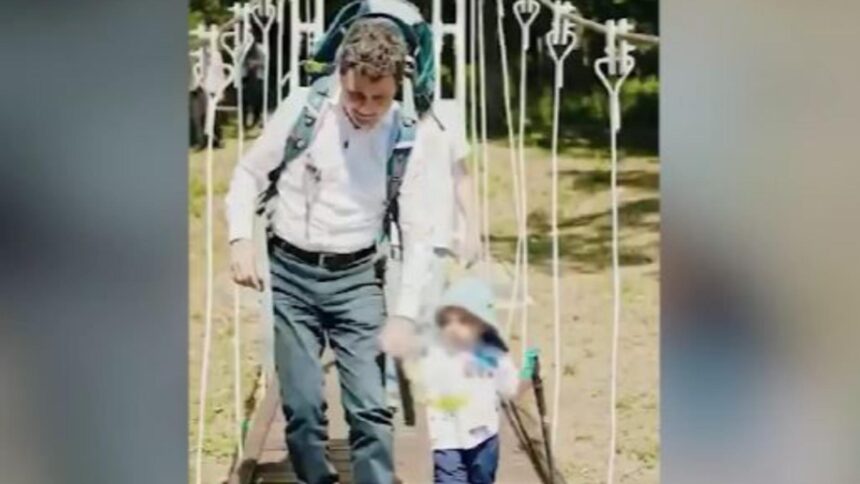 Nicușor Dan, părinte dedicat, în sălile de clasă, nu în biroul de primar 1 absent nemotivat nicusor dan merge la scoala ca parinte nu ca presedinte 68bda5da84983