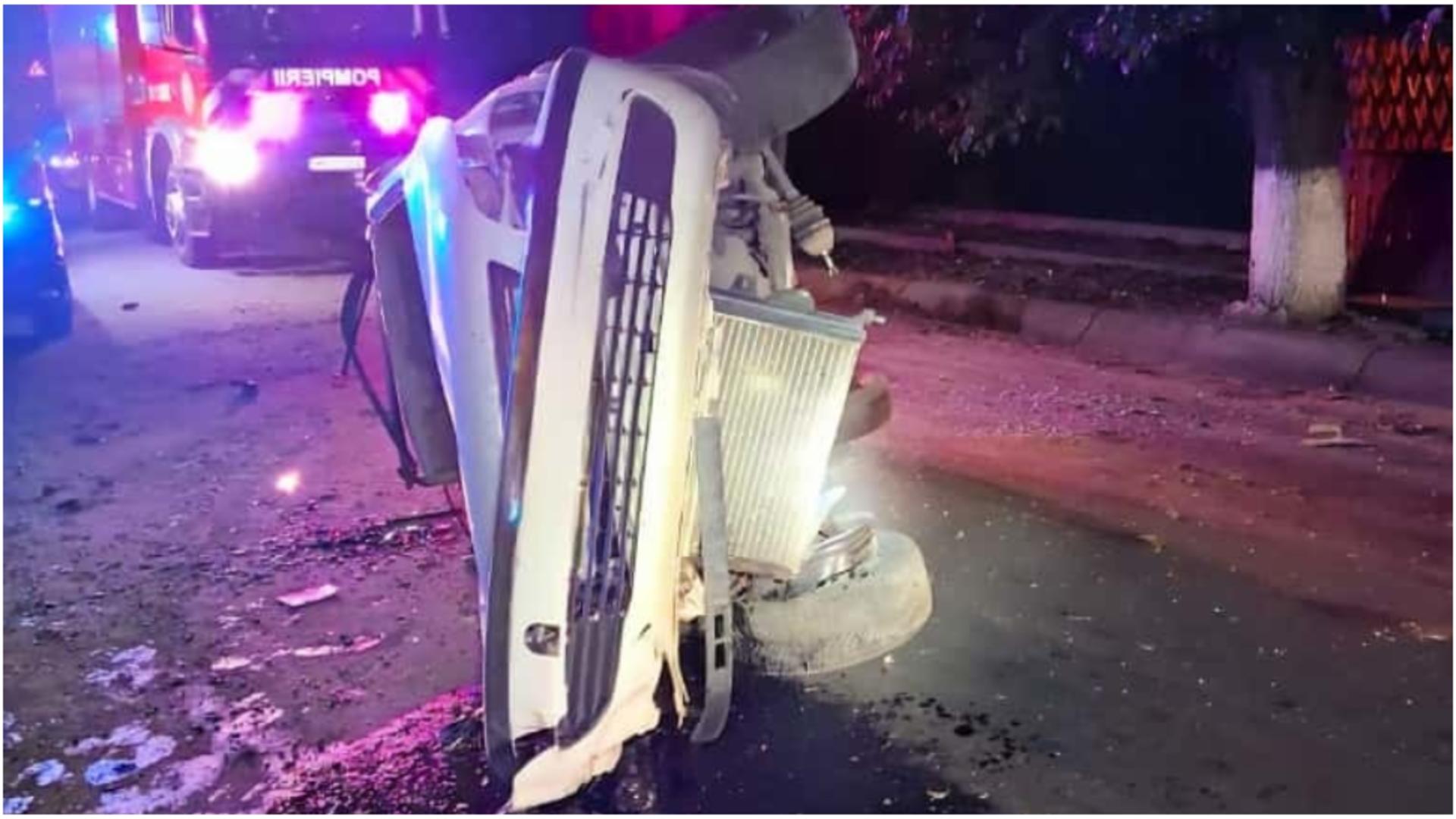 Accident serios în Giurgiu: Cinci tineri, internați la spital în urma răsturnării vehiculului în care se aflau