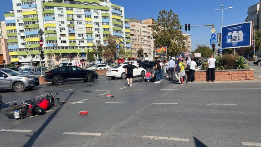 Coliziune pe străzile Bucureștiului: motociclist grav rănit în intersecția 13 Septembrie – Panduri 1 accident rutier in bucuresti la intersectia 13 septembrie panduri motociclist ranit dupa impactul cu un autoturism 68d400660cd14