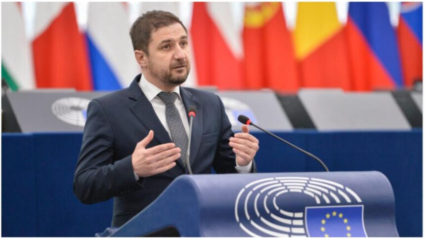 Adrian Axinia (ECR/AUR): "Republica Moldova, pe calea de a se apropia de România și de Europa" 1 adrian axinia ecr aur republica moldova sa vina mai aproape de romania si implicit de europa 68d677b2aa20c