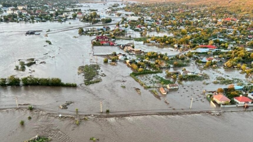 Atenție la inundații în nouă județe, avertizare valabilă până vineri la prânz. HARTA regiunilor afectate 1 alerta de viitura pe raurile din noua judete pana vineri la pranz harta cu zonele vizate 68c2a1fc13fff