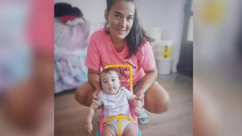 Căutare disperată: o mamă și bebelușa ei de cinci luni, dispărute fără urmă 1 alerta disparitie o mama si fiica sa de cinci luni cautate cu disperare 68b938d50b3aa