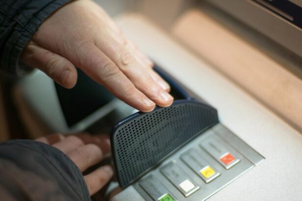 asa iti protejezi contul de escroci de ce e recomandat sa apasati butonul rosu de la bancomat dupa fiecare tranzactie 68d54e49b484e