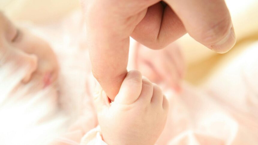 Bebelușul impresionant care a lăsat fără cuvinte o maternitate întreagă a primit apelativul „Sumo”. Ce greutate a avut la naștere? 1 bebelusul urias care a uimit o maternitate intreaga a fost poreclit sumo cate kilograme a avut la nastere 68c6cedb9fa7c