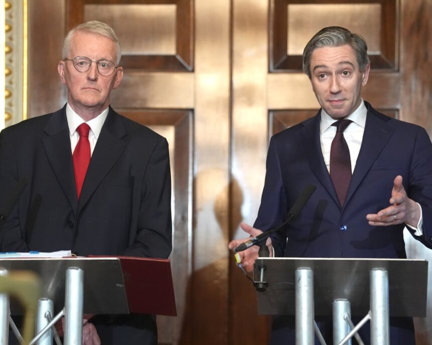 Guvernele britanic și irlandez vor prezenta noi propuneri privind moștenirea conflictului din Irlanda de Nord 1 british and irish governments to unveil new troubles legacy proposals 68cd04cc835b8