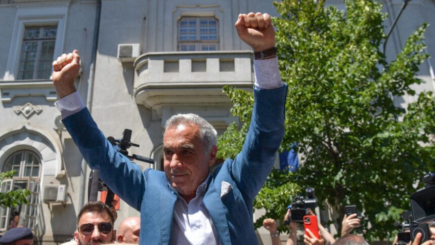 Călin Georgescu dezvăluie soluția revoluționară care poate schimba soarta coaliției de guvernare: o strategie națională bine conturată 1 calin georgescu anuntul care spulbera coalitia de guvernare am solutia prin programul de tara o strategie clara 68dbbc3fef558