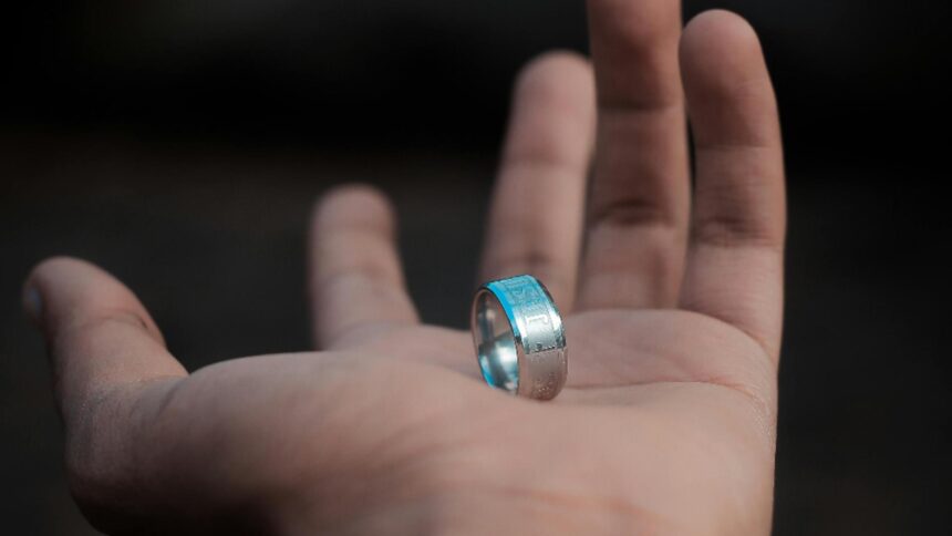 Ce trebuie să faci când descoperi o verighetă uitată, conform tradițiilor străvechi 1 ce ai de facut daca gasesti o verigheta pierduta conform superstitiilor 68c550d14700b