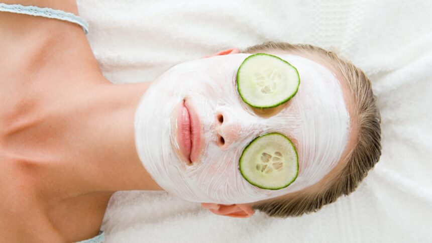 Descoperă esența îngrijirii tenului printr-o abordare minimalistă 1 ce inseamna abordarea minimalista pentru ingrijirea tenului 68cfca7f6e14b