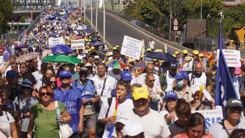 Declarațiile lui Bolojan privind manifestația profesorilor, care a adunat mii de cetățeni sătui de nemulțumiri 1 ce spune bolojan despre protestul profesorilor care a scos mii de oameni nemultumiti in strada 68bf39099cefa