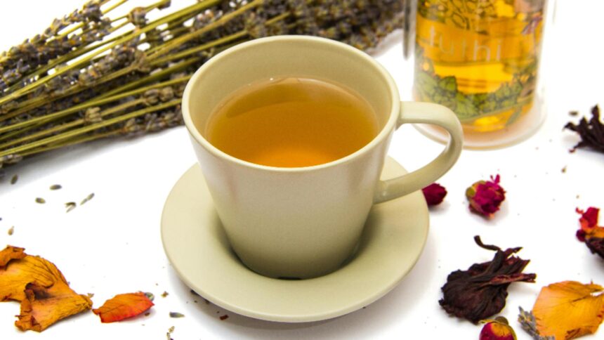 Infuziile energizante care îți redau vitalitatea. Ce să alegi când te simți fără vlagă? 1 ceaiurile care combat oboseala ce trebuie sa bei cand te simti lipsit de energie 68ca5c2a231f4