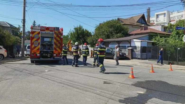 Conductă de gaz avariată de muncitori în Ploiești. Întârziere în reacție din cauza neapelării la 112 1 conducta de gaz sparta de muncitori in ploiesti alerta intarziata de lipsa apelului la 112 68bac3d08caaa