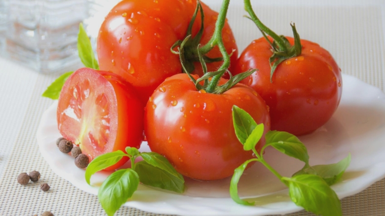 Secretele păstrării roșiilor pentru o aromă de neuitat: Ghid esențial pentru fiecare gospodină 1 cum se depoziteaza corect rosiile ca sa nu si piarda aroma sfaturi utile pentru toate gospodinele 68b7c8224ab73