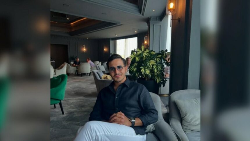 „În colțul întunecat al iubirii: escrocul de pe Tinder prins la Batumi, iar zeci de femei au căzut în capcana sa financiară.” 1 escrocul de pe tinder arestat la batumi cum a reusit sa pacaleasca zeci de femei sa l imprumute cu bani 68ca5dffcb7b2