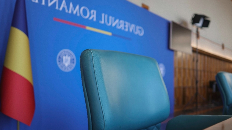 Executivul se confruntă cu o mare incertitudine: analiștii subliniază că nu banii sunt problema, ci lipsa informațiilor despre bugetari 1 executivul nu stie cati bugetari are analistii avertizeaza problema guvernantilor nu e finantarea ci lipsa datelor 68b7d359d2331