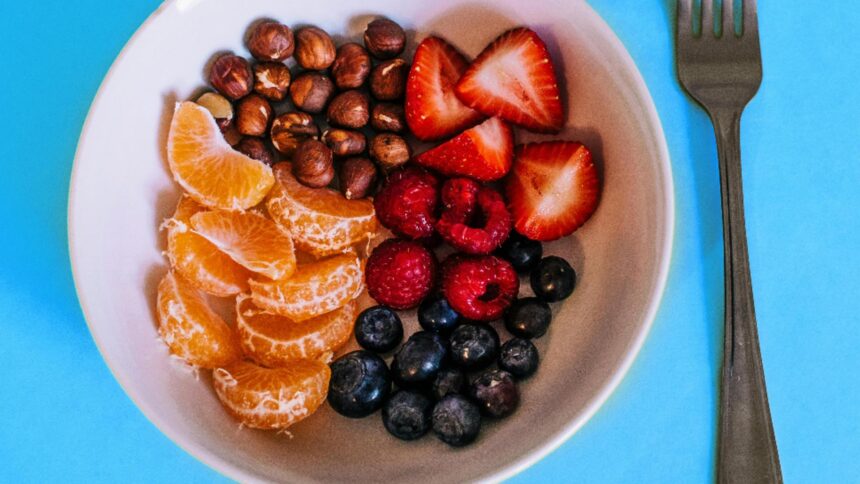 Fructele esențiale pentru consumul zilnic: adevăratul „aur negru” al sănătății 1 fructele pe care trebuie sa le consumi zilnic sunt considerate aurul negru 68dba7101e5dc