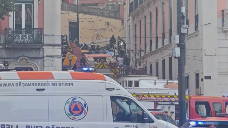 Accident tragic în Lisabona: funicular deraiat cu 15 victime și 18 răniți 1 funicularul din lisabona a deraiat autoritatile anunta cel putin 15 morti si 18 raniti video 68b8a1b17bc49