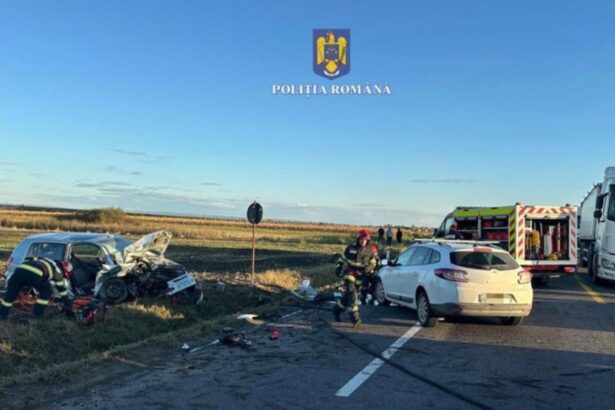 grav accident rutier sase victime dupa ce doua masini s au ciocnit frontal 68cbabb8ef612