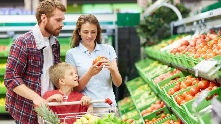 Grindeanu solicită verificări imediate în magazine privind prețurile alimentelor esențiale: Există indicii de creșteri nejustificate 1 grindeanu cere controale de urgenta in magazine la pretul alimentelor de baza sunt suspiciuni ca s a majorat deja 68c7ce22050d2