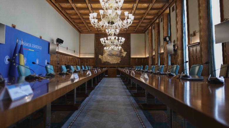 Executivul își asumă astăzi responsabilitatea pentru cinci inițiative din pachetul 2 dedicat combaterii sărăciei 1 guvernul isi angajeaza astazi raspunderea pe 5 proiecte din pachetul 2 cu masuri ale saraciei 68b541f1ea3f5