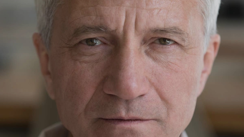 Dacă părinții tăi rotesc frecvent aceste 11 expresii, înseamnă că se confruntă cu mai multe dificultăți decât recunosc 1 if your parents say these 11 things often theyre struggling more than they admit 68b8a7492c209