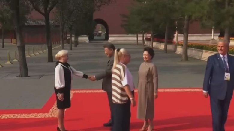 Ilie Bolojan își exprimă opinia după ce Adrian Năstase și Viorica Dăncilă au fost surprinși într-o fotografie de grup cu Vladimir Putin în China 1 ilie bolojan prima reactie dupa ce adrian nastase si viorica dancila au fost in china si au aparut intr o poza de grup alaturi de vladimir putin 68b83eecd8a4d