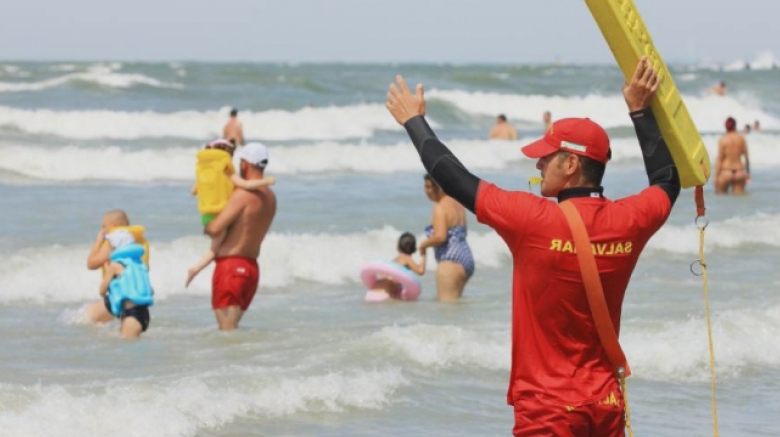 Sezon estival pe litoralul Mării Negre: intervenții fără precedent și bilanțul tragic al înecaților 1 interventii record in sezonul estival pe litoralul marii negre bilantul tragic al victimelor care s au inecat in mare 68bb0da6608b4