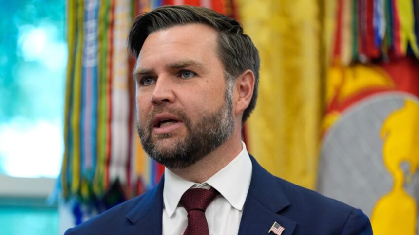 JD Vance acuză Rusia de evitarea negocierilor de pace și anunță negocieri pentru livrarea rachetelor Tomahawk către Ucraina 1 jd vance a acuzat rusia ca refuza negocierile de pace si a anuntat discutii privind livrarea de rachete tomahawk catre ucraina 68d990cf4e091