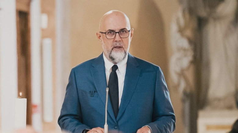 Kelemen Hunor analizează activitatea lui Ilie Bolojan: ”Se străduiește, având în vedere că era obișnuit să dețină majoritatea în calitate de primar, iar apoi ca președinte al CJ.” 1 kelemen hunor despre ilie bolojan face un efort pentru ca era obisnuit ca are majoritate singur acolo unde era primar dupa aceea presedintele cj 68b7bec6378c0