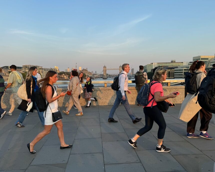 Partidul Laburist își propune un program îndrăzneț de mobilitate pentru tineri, în colaborare cu Uniunea Europeană 1 labour seeks ambitious youth mobility scheme with eu 68d7c6b4e855d