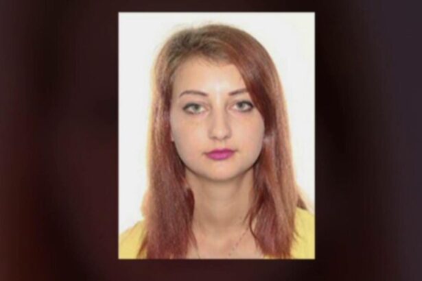 mama bebelusului mort pentru ca nu a fost pus in scaun auto data in urmarire dupa ce a primit 4 ani de inchisoare femeia practica prostitutia iar partenerul ii gasea clienti 68cbeb9da1934