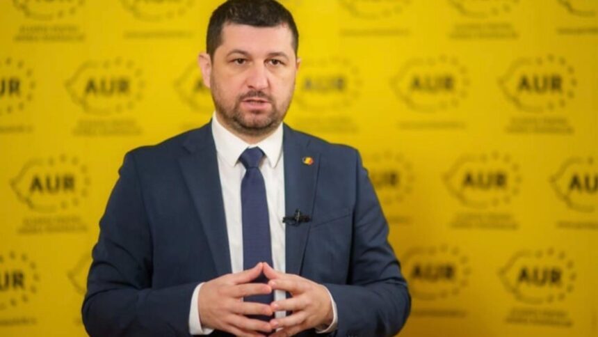 Marius Lulea (AUR) denunță: „Statul investește 17 miliarde în armament, în timp ce cetățenii se confruntă cu restricții.” 1 marius lulea aur acuza statul a alocat 17 miliarde pentru inarmare in timp ce romanii suporta restrictii 68c94f99ef3d7