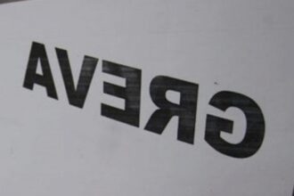 masurile lui bolojan blocheaza primariile peste 10 000 de angajati protesteaza fata de taierile anuntate de guvernanti 68b6b56e0a21e